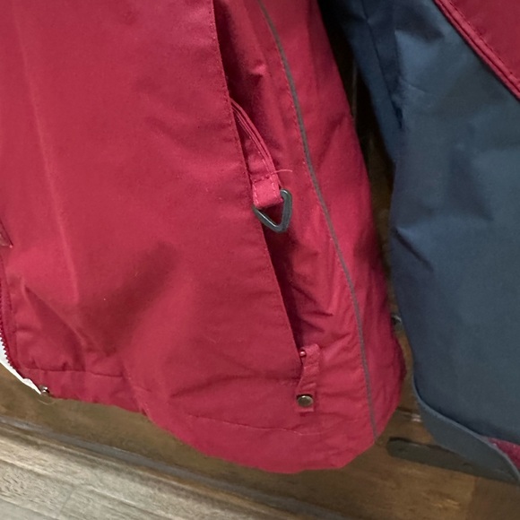 Large, red Columbia double lined ski jacket - Picture 6 of 8